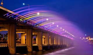 Đài phun nước cầu vồng lung linh ở Seoul 