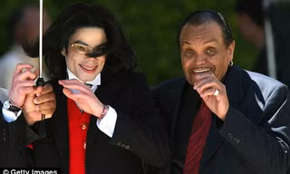 Cha đẻ Michael Jackson qua đời ở tuổi 89 vì ung thư