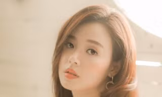 Hot girl Midu làm giảng viên, sinh viên thầm mến vì đẹp và trẻ trung
