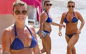 Vợ Wayne Rooney liên tục diện bikini hút mắt ở đảo Caribe
