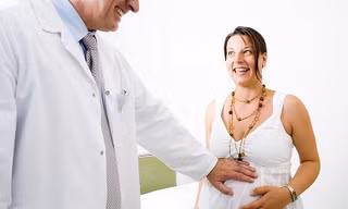 Mẹ bầu khám thai: Siêu âm thôi chưa đủ!