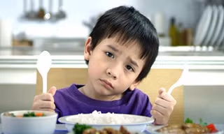 Nhà giàu cũng khóc vì con suy dinh dưỡng