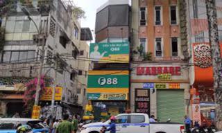 Công an đến làm việc tại một loạt chi nhánh F88 ở TPHCM