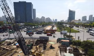 Xuyên đêm di dời hạ tầng kỹ thuật để tái thi công hầm chui 830 tỷ đồng ở TPHCM 