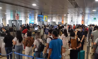 Dự kiến gần 24 triệu lượt khách qua sân bay Tân Sơn Nhất dịp hè 