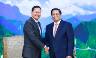 Thủ tướng Phạm Minh Chính tiếp Phó Thủ tướng Campuchia Neth Savoeun
