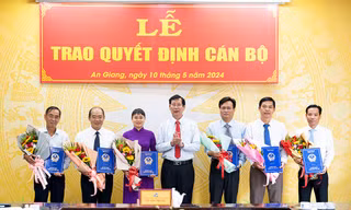 Bản tin 8H: Tỉnh An Giang điều động, bổ nhiệm nhiều cán bộ