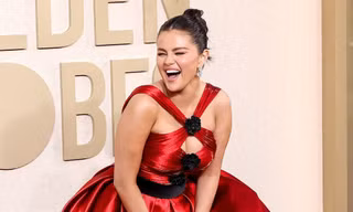 Selena Gomez mặc xấu nhất thảm đỏ Quả cầu Vàng