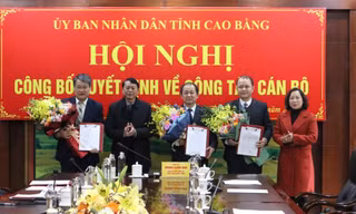 Bản tin 8H: Công bố quyết định về công tác cán bộ tại Cao Bằng 