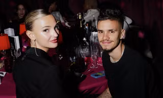 Con trai Beckham chia tay bạn gái sau 5 năm