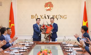 Bản tin 8H: Bộ trưởng Bộ Xây dựng bổ nhiệm nhân sự chủ chốt