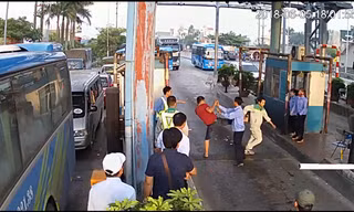 Lái xe xô xát với nhân viên trạm thu phí BOT Tân Đệ tháng 6 vừa qua.