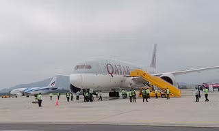 Chuyến bay số hiệu QR0994 của Qatar Airways hạ cánh xuống sân bay Đà Nẵng, mở ra đường bay thẳng thứ 3 của hãng này giữa 2 quốc gia.