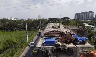 Cận cảnh những cây cầu 'treo' ở TPHCM sắp được thi công trở lại 