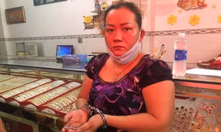 Nữ giúp việc nhiều lần trộm vàng trong phòng ngủ của chủ nhà 