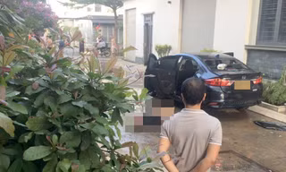 Cháy nổ ô tô làm 1 phụ nữ bị thương nặng ở TPHCM 