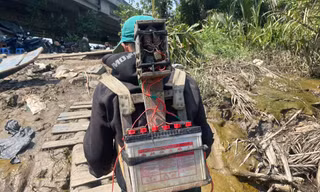 Cảnh sát truy tìm người đánh bắt thủy sản trên sông Đồng Nai bằng thuốc trừ sâu 