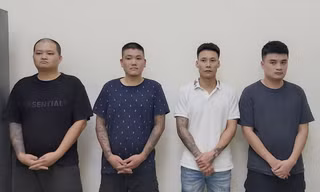 Bắt nhóm ‘tín dụng đen’ buộc người vay thế chấp bằng clip khỏa thân 