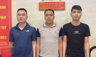 Phá ổ nhóm lập trang web cho vay lãi nặng, ném trứng thối vào nhà con nợ 