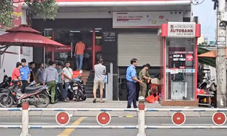 Bắt quả tang đối tượng đập phá cây ATM hòng trộm tiền
