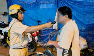 TPHCM xử phạt hàng loạt người đi xe đạp, xe đạp điện vi phạm nồng độ cồn 