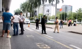 Người phụ nữ bị ô tô tông văng ở nhà ga quốc tế Tân Sơn Nhất