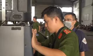 Giải mã ám hiệu của các đăng kiểm viên