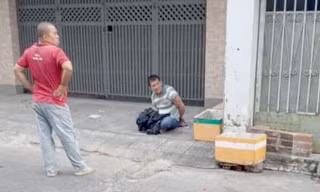 Nghi vợ ngoại tình, chạy xe máy hơn 300km đến đâm ‘tình địch’ 