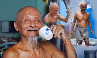 Cụ ông Sài Gòn 80 tuổi bổ củi, xách nước như thanh niên