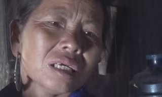 Nỗi đau không nói thành lời của các gia đình có người thân bị lũ cuốn
