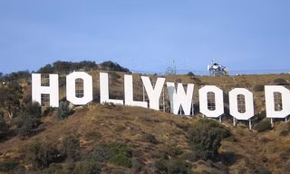 Điều không phải ai cũng biết về bảng hiệu Hollywood sau gần 1 thế kỉ ra đời