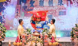 Diễn xướng nghi lễ chầu văn đồng bằng Bắc bộ lần thứ V 