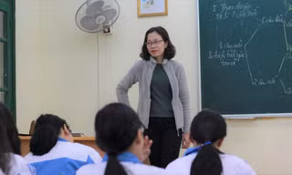 Sao cứ bắt giáo viên chúng tôi phải như thánh?