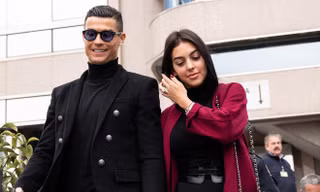 Ronaldo thay đổi cuộc đời bạn gái nghèo khó như thế nào?