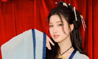Netizen trầm trồ khi Á hậu Phương Nhi hóa ‘mỹ nhân cổ trang’ bên cạnh ‘Miss International 2022'