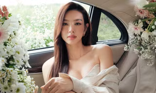 Không diện cắt xẻ táo bạo, V-net ‘phát sốt’ với loạt ảnh đậm chất 'nàng thơ' của Hoa hậu Thùy Tiên