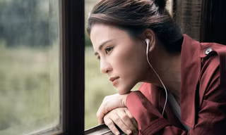 Nữ ca sĩ Hà Nhi trải lòng: 'Một mối tình có thể tan vỡ kể cả khi không có người thứ ba xuất hiện'