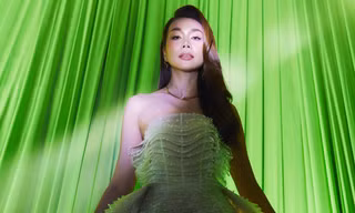 Thanh Hằng liên tiếp ‘oanh tạc’ thảm đỏ showbiz, khoe thần thái đẳng cấp 'chị đại làng mẫu Việt'