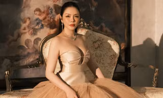 Lý Nhã Kỳ hiếm hoi khoe ảnh quây quần dịp Trung Thu, dân mạng trầm trồ nhan sắc cả gia đình phú hào
