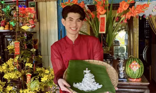 Ấn tượng với mứt Tết được nhà thiết kế Nguyễn Minh Công biến hóa thành thời trang ‘có một không hai’