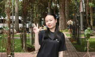 Đường đến trường ĐH Chicago của nữ sinh gen Z: Vượt qua sự tự ti, nỗ lực đạt thành tích học tập 'khủng'