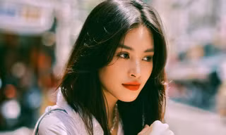Hoa hậu Tiểu Vy ‘gây bão’ bởi nhan sắc không đối thủ, được so sánh với ‘đệ nhất mỹ nhân’ Hồng Kông