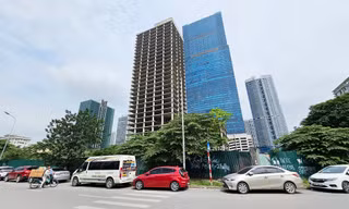 Lý do tháp nghìn tỉ trơ khung trên 'đất vàng' Hà Nội bán mãi không xong
