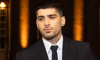 "Trai hư" Zayn Malik tái xuất: Ngoại hình thay đổi, giọng hát có còn như xưa?