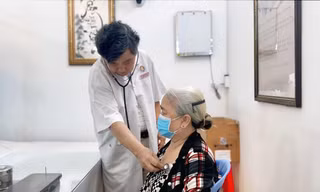 Phòng khám miễn phí 30 năm giữa lòng thành phố biển Nha Trang