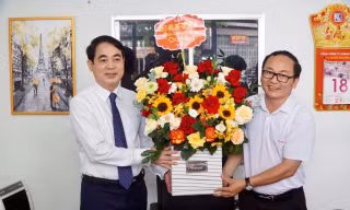 Bí thư Khánh Hòa đánh giá cao vai trò tiên phong của báo Tiền Phong trong phản biện xã hội