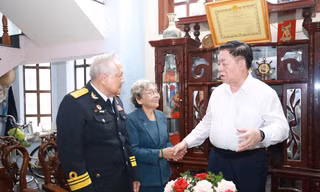 Trân trọng cống hiến của các chiến sỹ làm nên huyền thoại tàu không số Vũng Rô