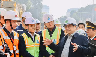 Thủ tướng Phạm Minh Chính: Tháo gỡ khó khăn, vướng mắc, thúc đẩy dự án đường sắt Nhổn - ga Hà Nội
