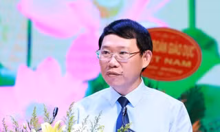 Kỷ luật cảnh cáo chủ tịch tỉnh Bắc Giang Lê Ánh Dương