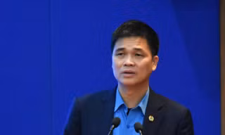 Giai cấp công nhân ngày càng lớn mạnh